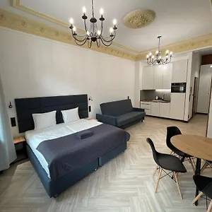 Hotel apartamentowy Pod Blekitnymi Podkowami, Wrocław